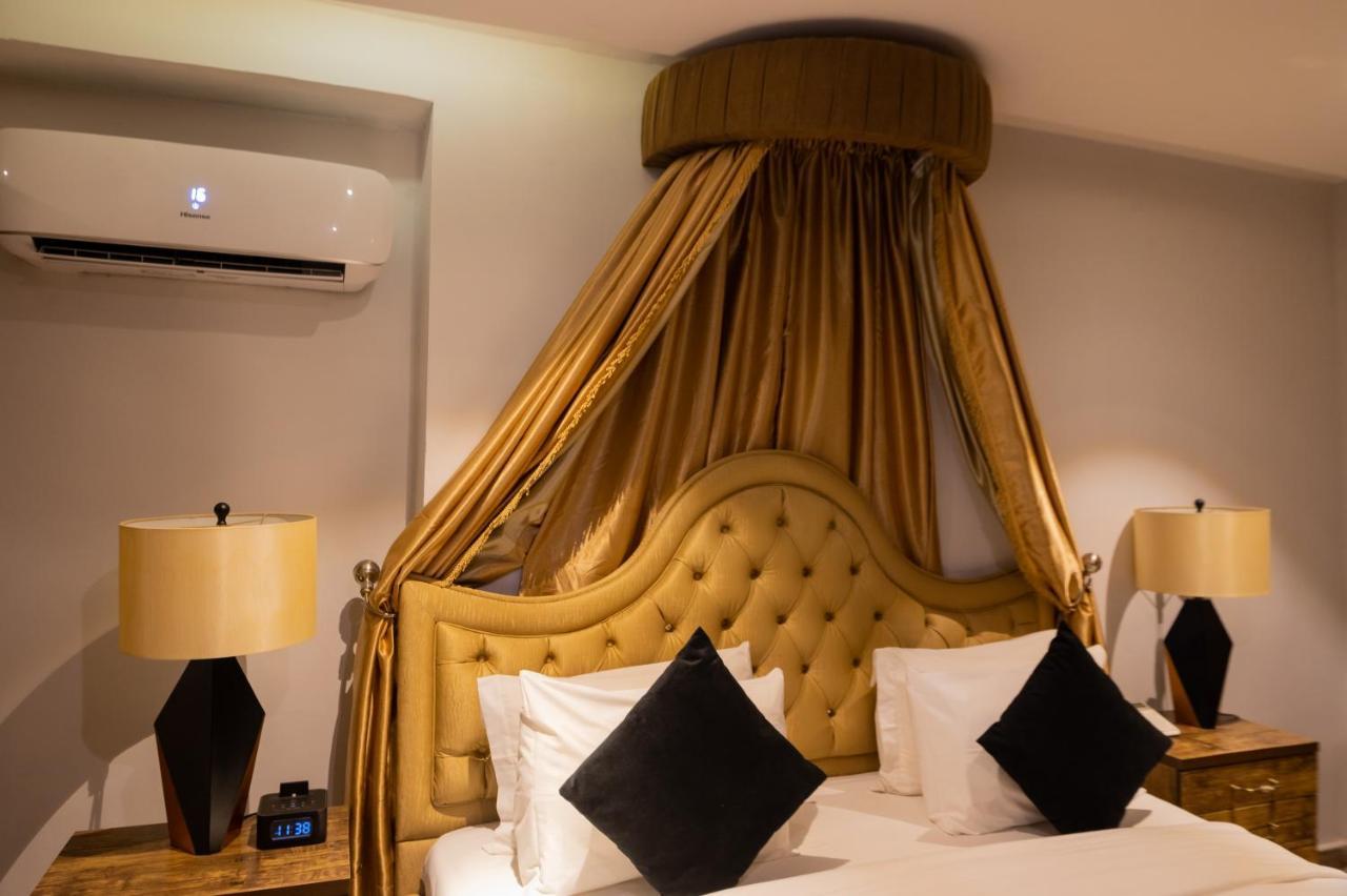 Villa Monument Hotel Aliayabiagba エクステリア 写真