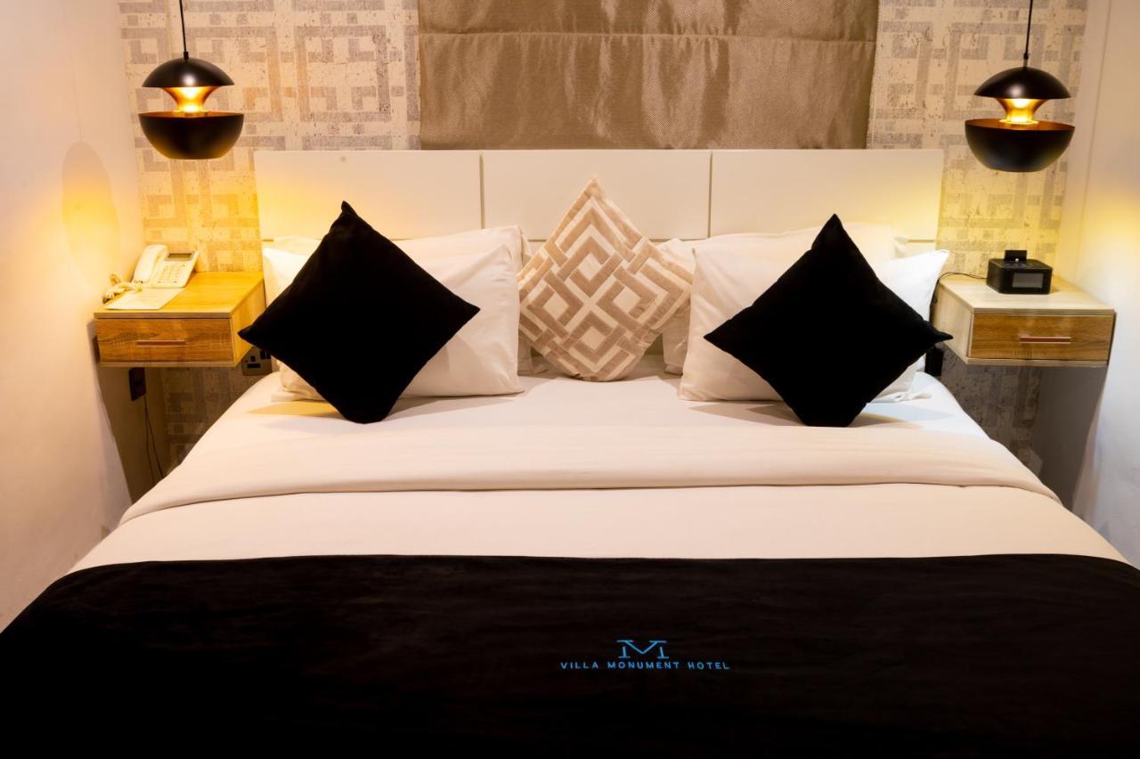 Villa Monument Hotel Aliayabiagba エクステリア 写真